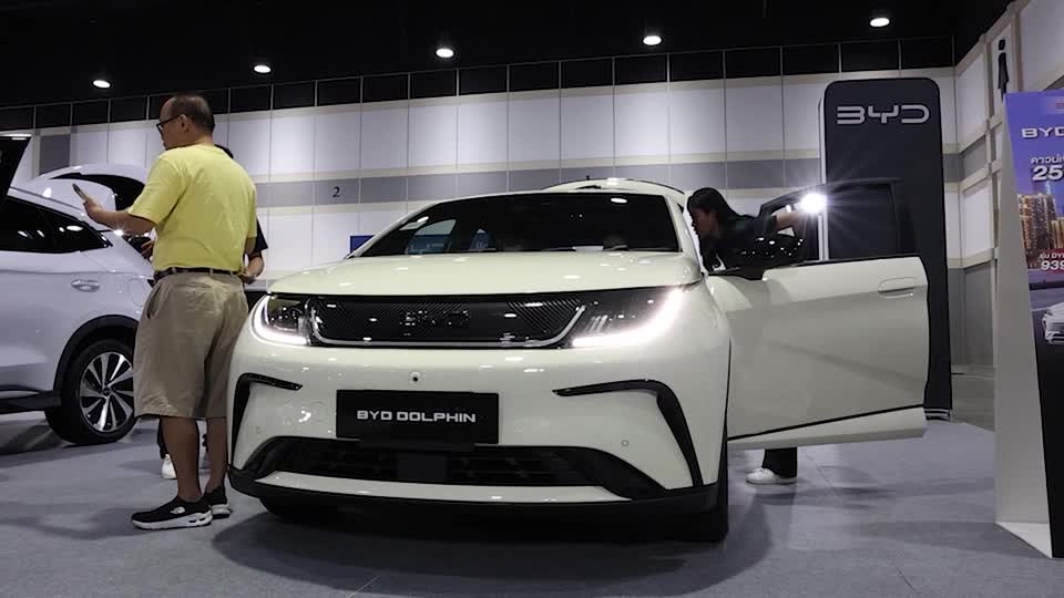 First Shift: BYD starts hiring in Canada