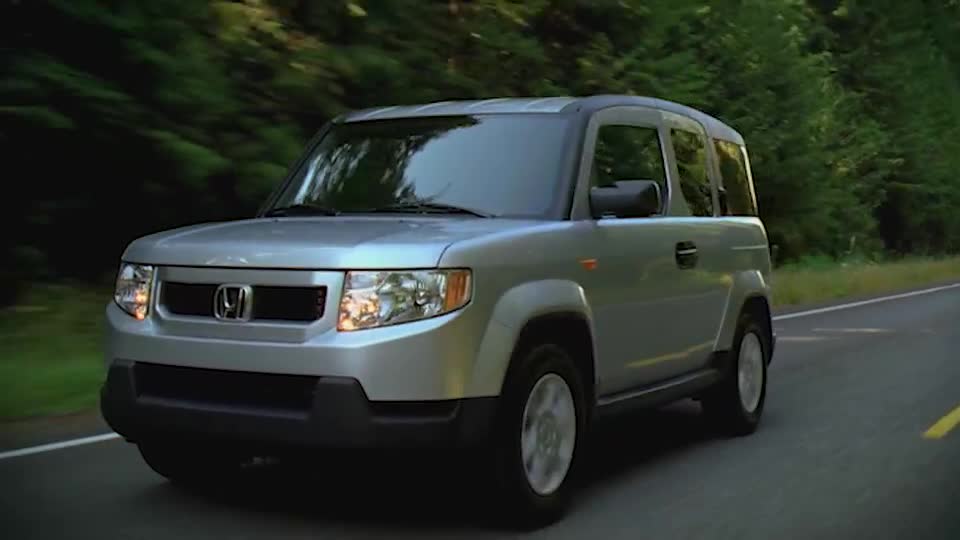Honda revives the Element | Auotmotive News Video